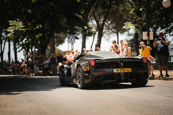 How can I assess whether my vehicle's airbags are functioning properly?